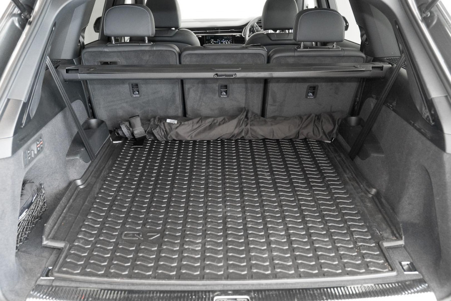2025 Audi Q7 4M 50 TDI S line SUV