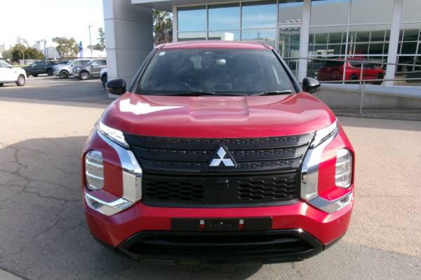 2023 MY24 Mitsubishi Outlander ZM Black Edition SUV Image 6