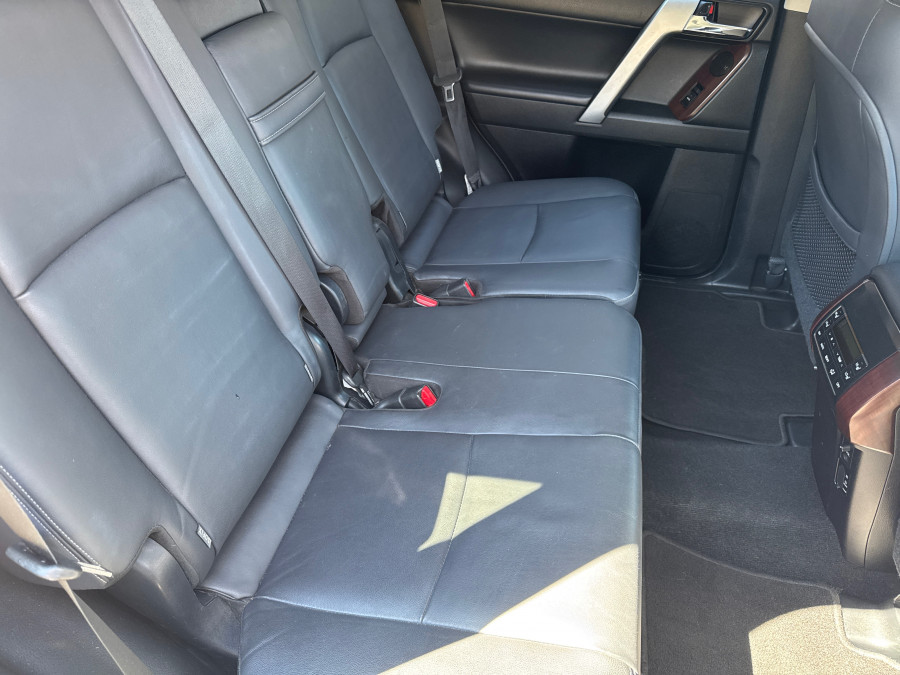 2016 Toyota LandCruiser Prado GDJ150R Kakadu SUV Image 10
