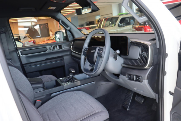 2025 MY26 Kia Tasman TK SX Cab Chassis Image 10