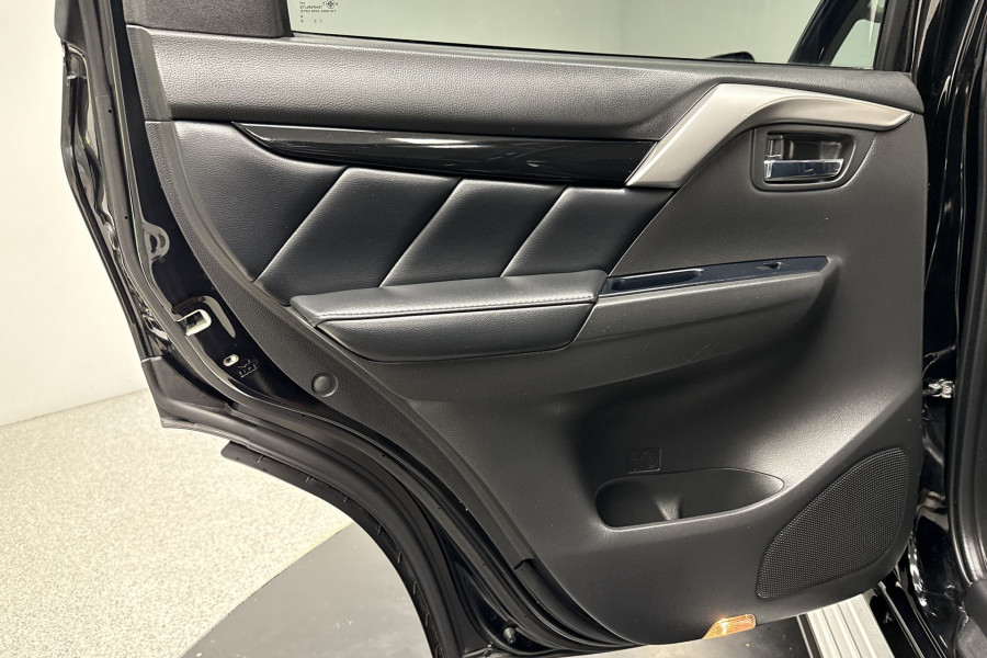 2018 MY19 Mitsubishi Pajero Sport QE Exceed SUV Image 14