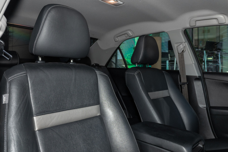 2013 Toyota Camry Hybrid AVV50R HL Sedan Image 10