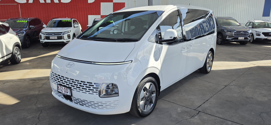 2025 MY26 Hyundai Staria US4.V3 SUV Image 3