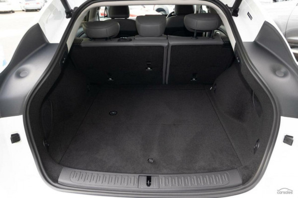 2026 MY25 MG IM6 S12L Performance SUV Image 15