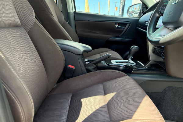 2017 Toyota Fortuner GUN156R GX SUV Image 15