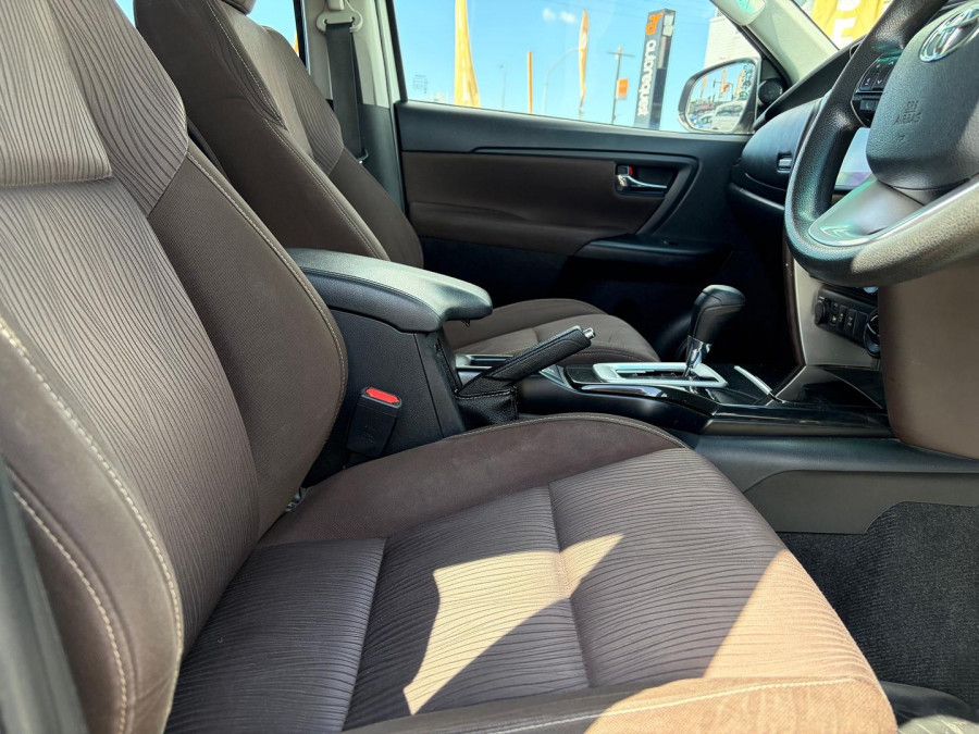 2017 Toyota Fortuner GUN156R GX SUV Image 15