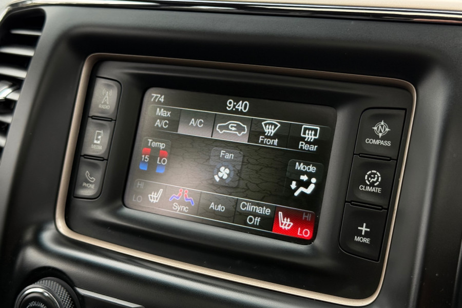 2015 Jeep Grand Cherokee WK Laredo SUV Image 16