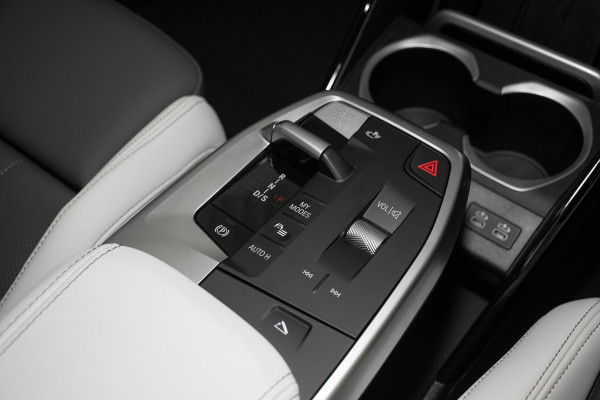 2026 BMW X1 U11 xDrive25e M Sport SUV image 14