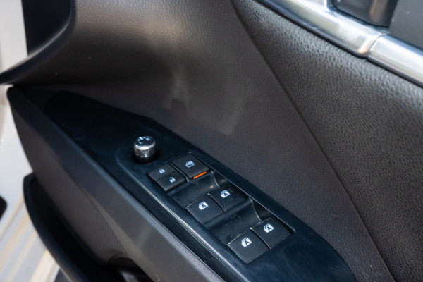 2019 Toyota Camry SX Sedan Image 10
