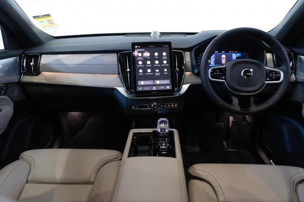 2026 Volvo XC90 L Series Ultra B5 Dark SUV Image 4