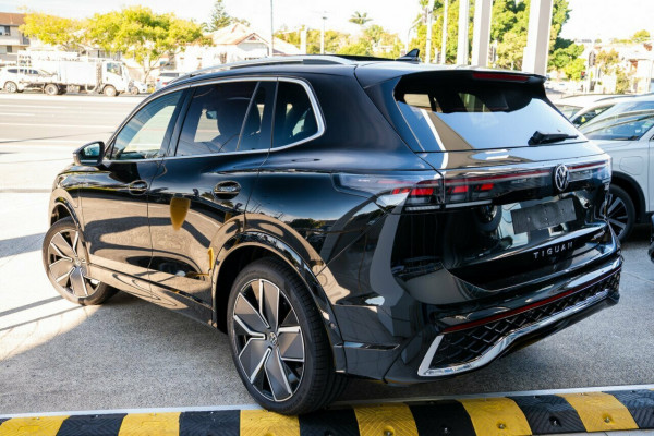 2026 Volkswagen Tiguan CT 200TSI eHybrid R-Line SUV Image 2