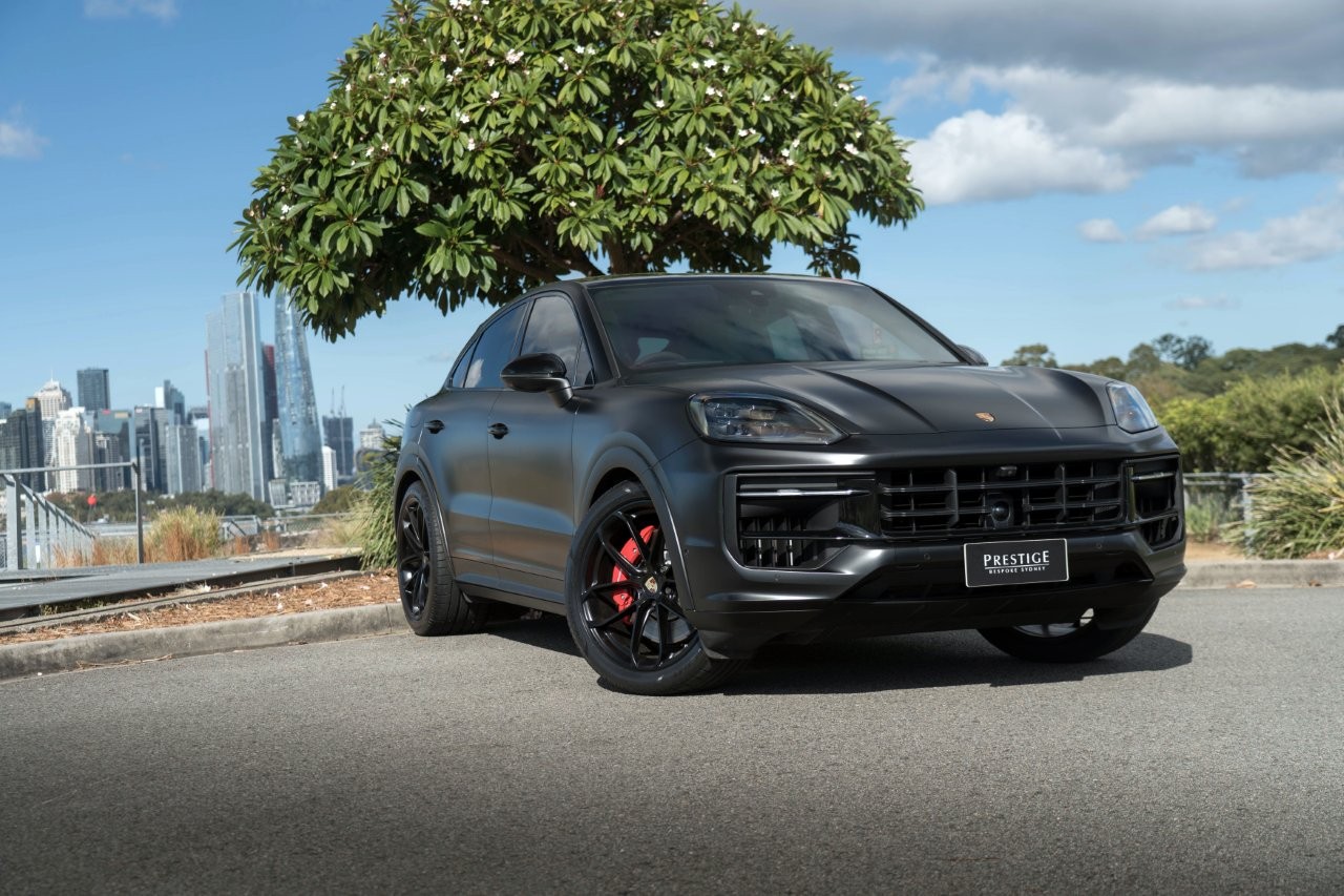 2024 Porsche Cayenne GTS Coupe Image 1