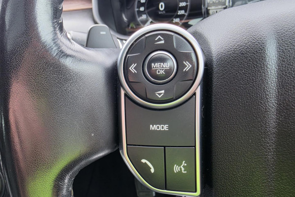 2018 Land Rover Discovery Series 5 HSE Luxury SUV Image 23