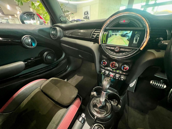 2015 MINI Cooper F56 John Cooper Works Hatch image 17