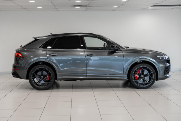 2025 Audi RS Q8 F1 SUV image 3