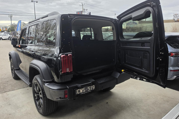 2023 GWM Tank 300 P01 Ultra SUV Image 8