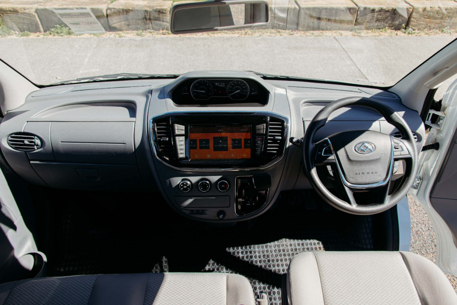 2023 LDV V80  LWB Van Image 28