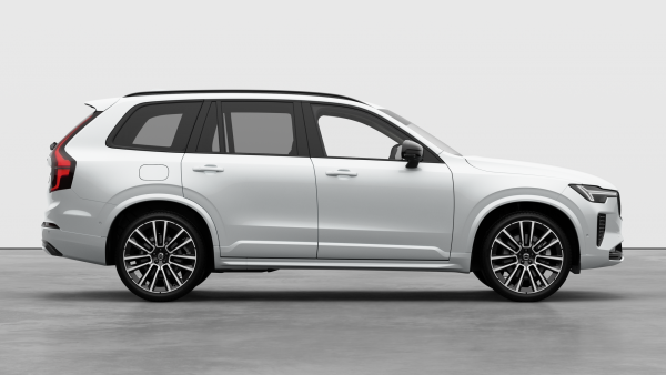 2026 Volvo XC90 L Series Ultra T8 Plug-in Hybrid Dark SUV image 5