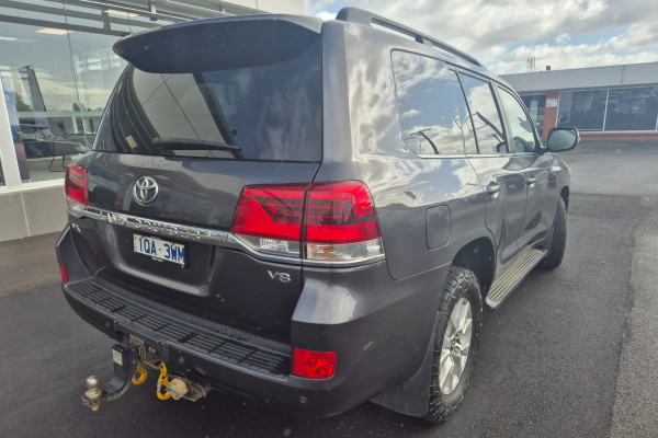 2019 Toyota LandCruiser VDJ200R VX SUV Image 13