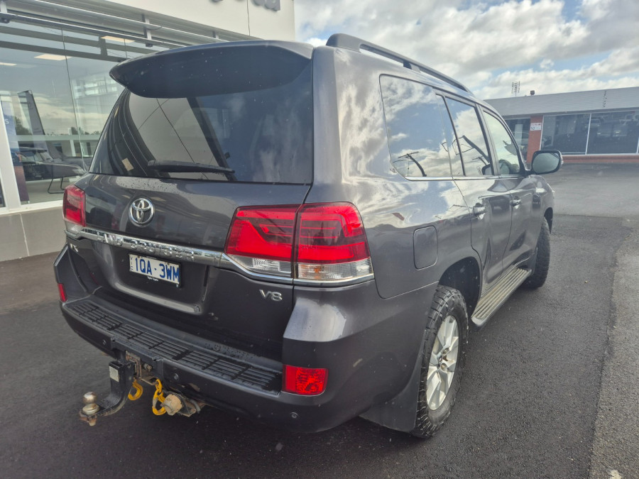 2019 Toyota LandCruiser VDJ200R VX SUV Image 13