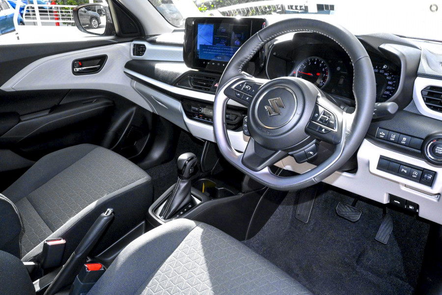 2026 Suzuki Swift UZ Hybrid Plus Hatch Image 7