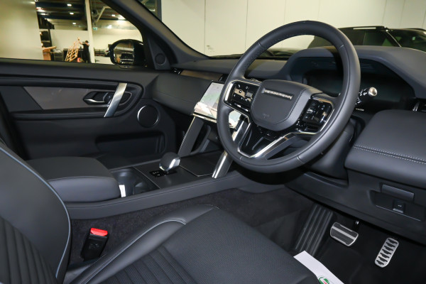 2026 Land Rover Discovery Sport L550 P250 Metropolitan SUV image 7