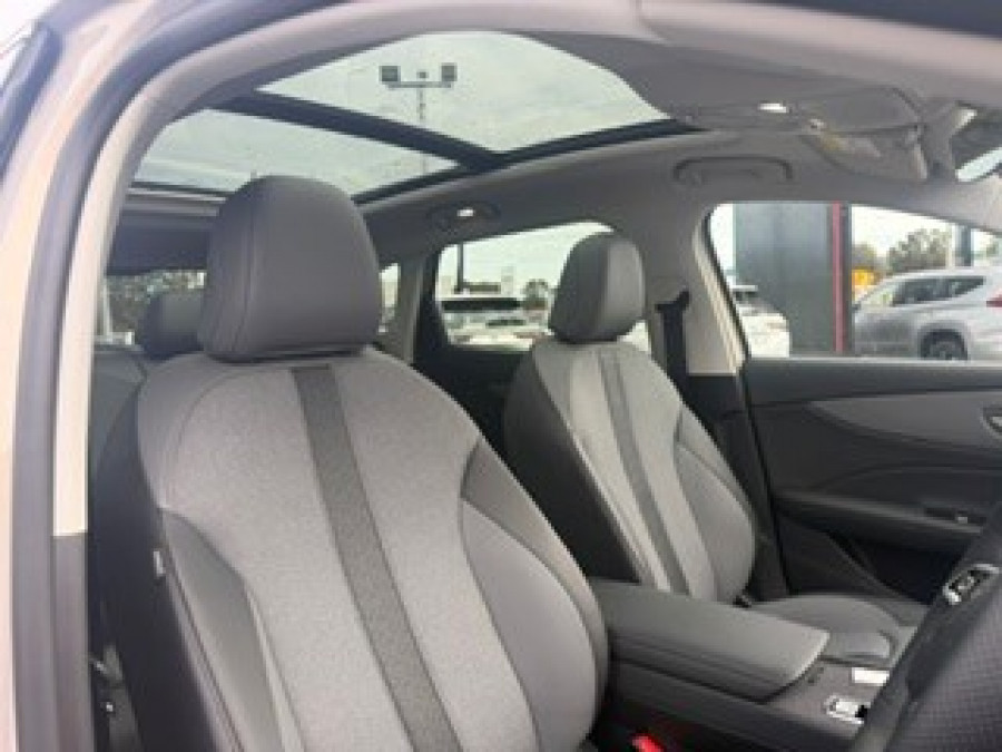 2025 MG MGS5 EV ZS3EM Essence 62 SUV Image 15