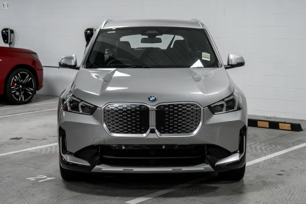 2024 BMW iX1 U11 eDrive20 xLine SUV image 4