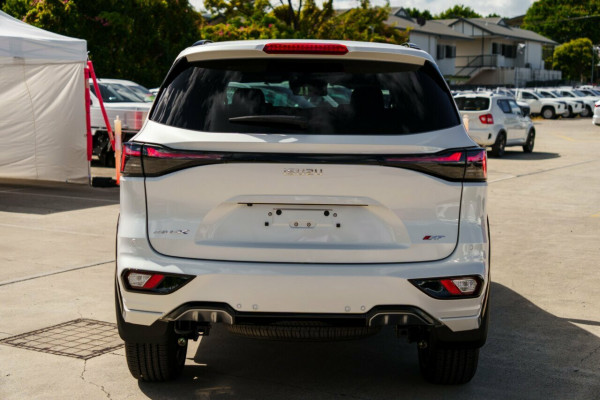 2026 MY25.5 Isuzu MU-X RJ X-TERRAIN SUV Image 3