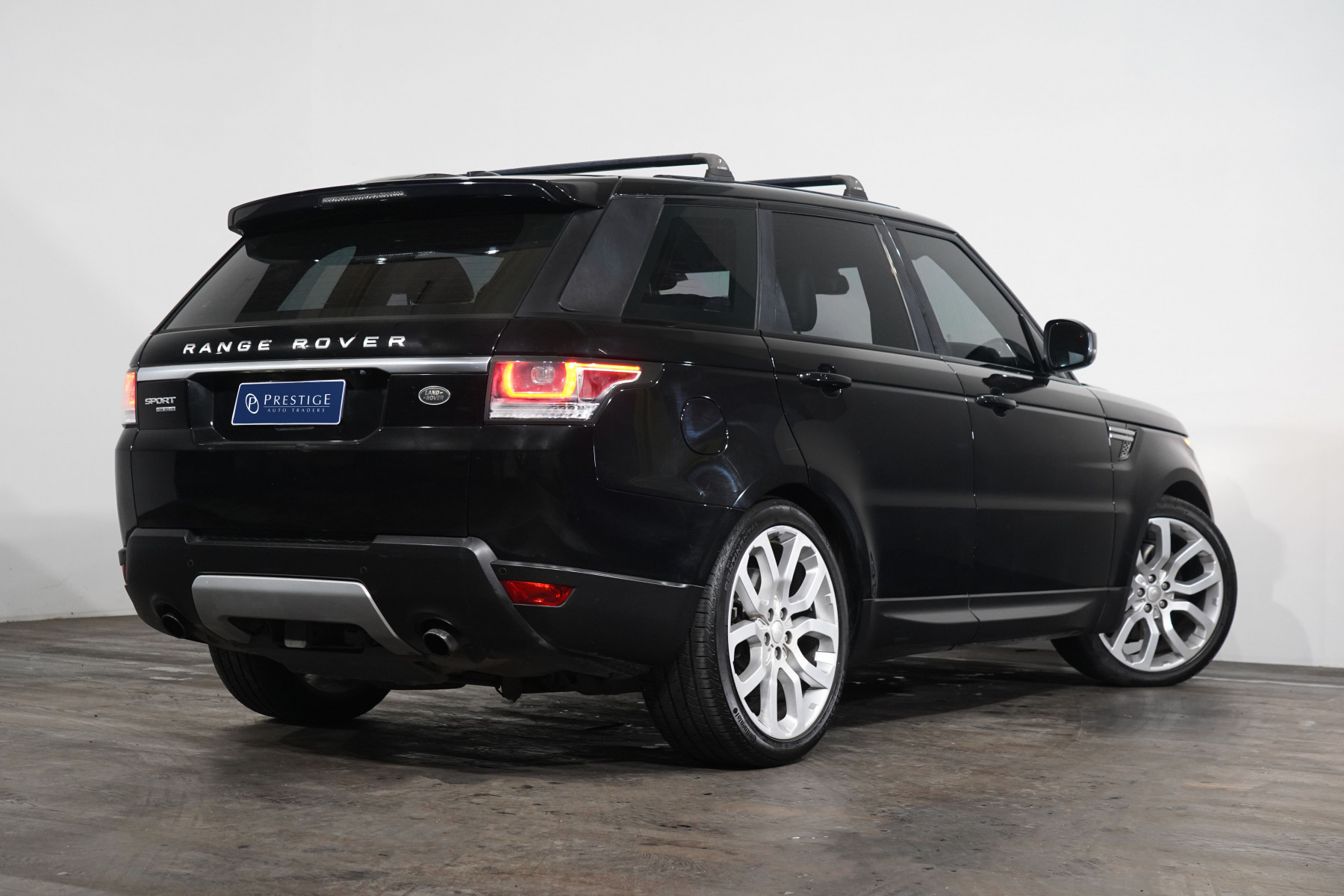 2016 Land Rover Range Rover Sport Sdv8 Hse Dynamic SUV Image 7