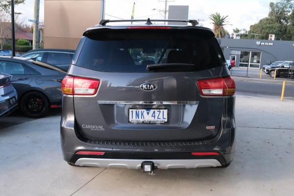 2017 MY18 Kia Carnival YP Platinum Van Image 4
