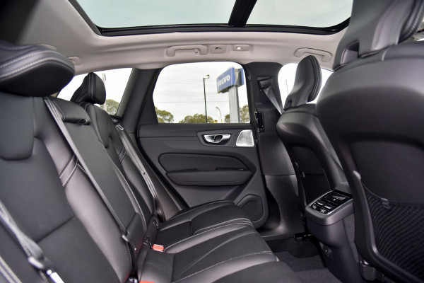 2025 MY26 Volvo XC60 UZ Ultra B5 Dark SUV Image 22