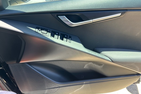 2024 Kia Niro SG2 EV S SUV Image 31