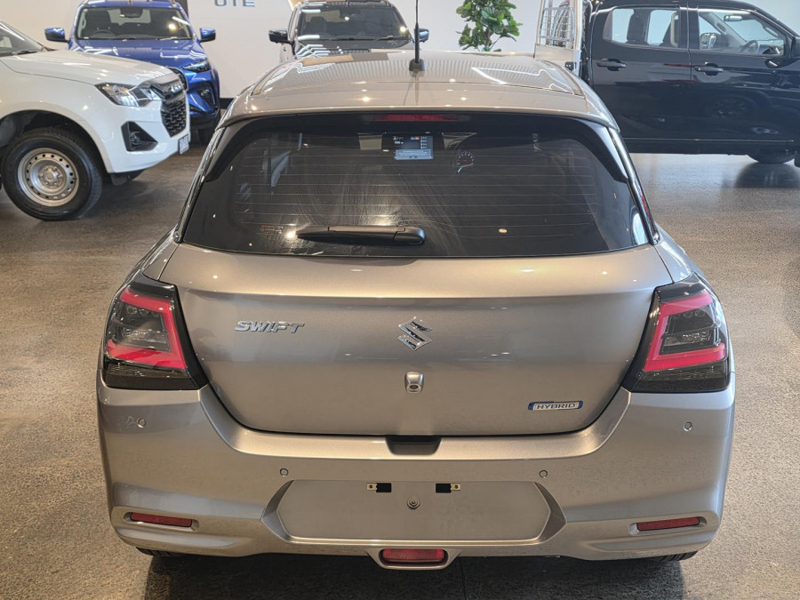 2026 Suzuki Swift UZ Hybrid Hatch Image 6