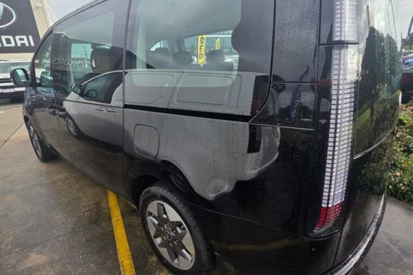 2026 Hyundai Staria US4.V3  People Mover Image 5