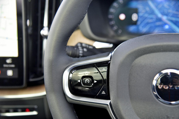 2025 MY26 Volvo XC60 UZ Plus B5 Bright SUV Image 9