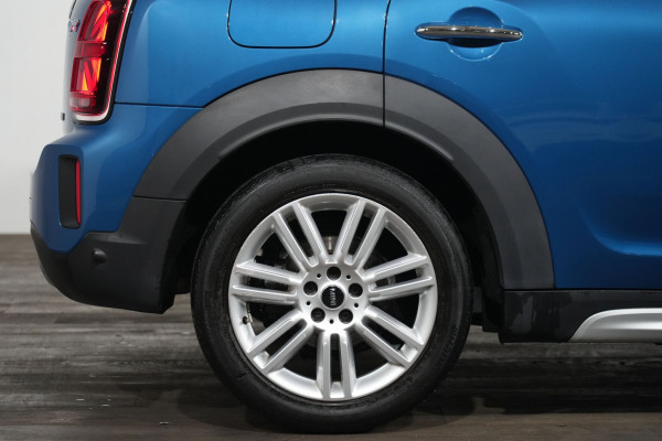 2021 MINI Countryman C Classic SUV Image 6