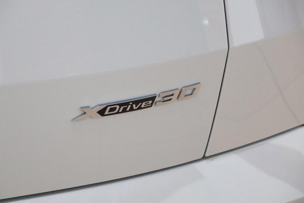 2024 BMW iX2 U10 xDrive30 M Sport SUV image 5