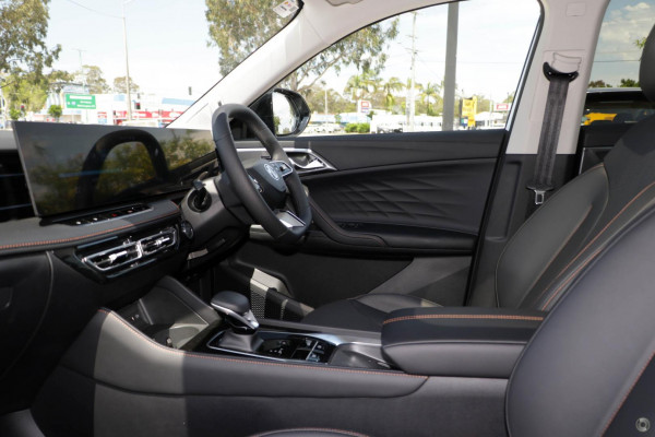 2025 MG HS AS33 Essence SUV