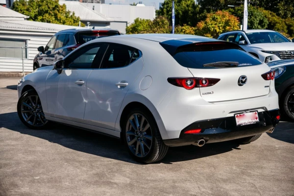 2024 Mazda 3 BP Series G20 Evolve Hatch Image 2