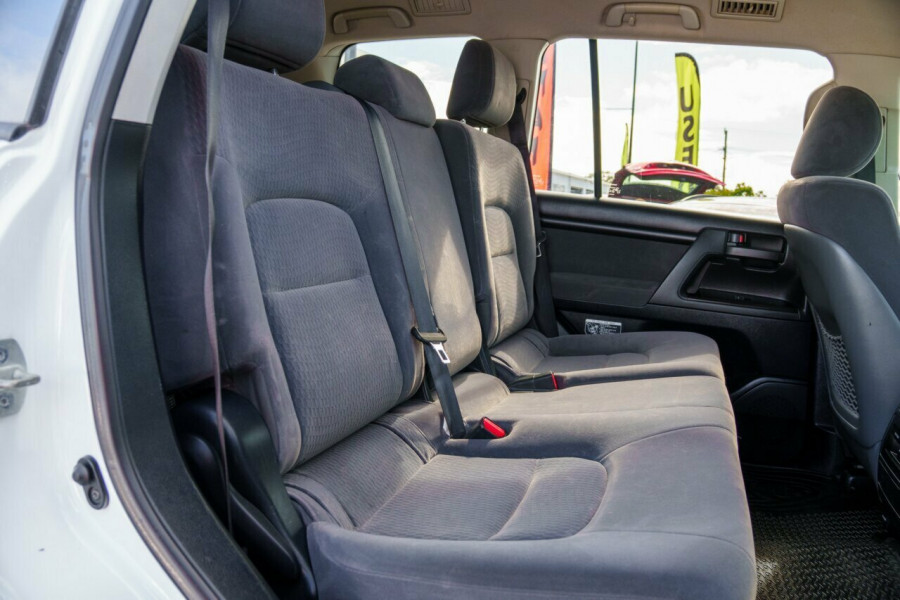 2016 Toyota LandCruiser VDJ200R GXL SUV Image 9