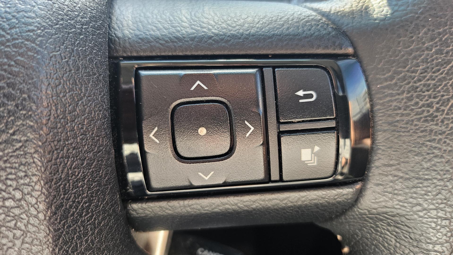 2017 Toyota Fortuner GUN156R Crusade SUV Image 25