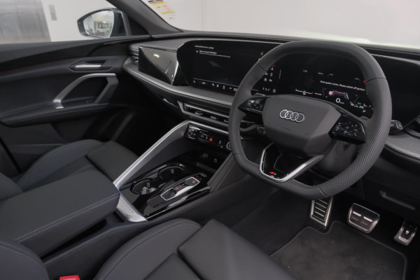 2026 MY25 Audi Q5 FY TFSI 200kW sport SUV image 7