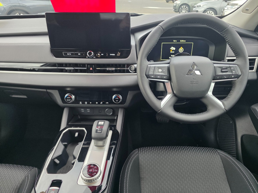 2025 Mitsubishi Outlander ZM LS SUV Image 12