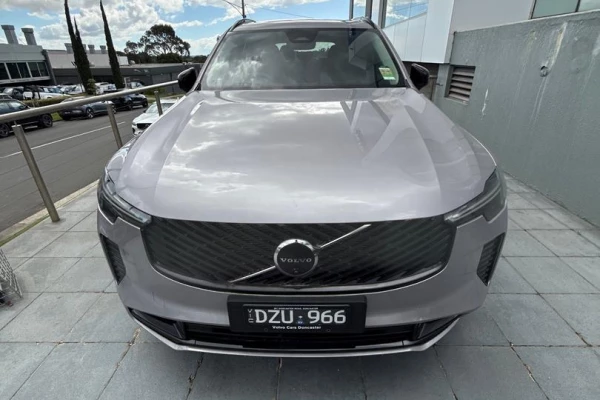 2025 Volvo XC90 L Series Ultra T8 Plug-In Hybrid SUV Image 14