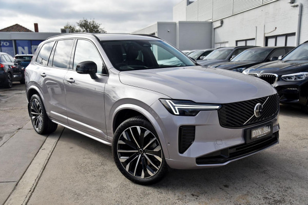 2025 MY26 Volvo XC90 L Series Ultra B5 Dark SUV Image 1
