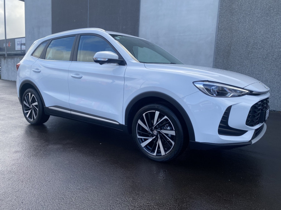 2026 MG ZS ZS32 Essence SUV Image 1