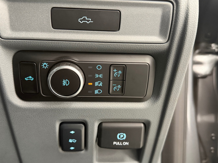 2024 Ford F-150  Lariat Dual Cab Image 26