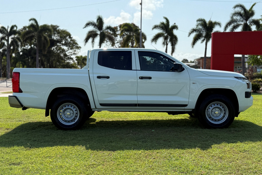2024 Mitsubishi Triton MV GLX Ute Image 9