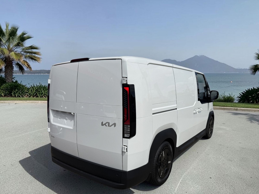 2026 Kia PV5 SW Cargo S Long Range Wagon Image 3